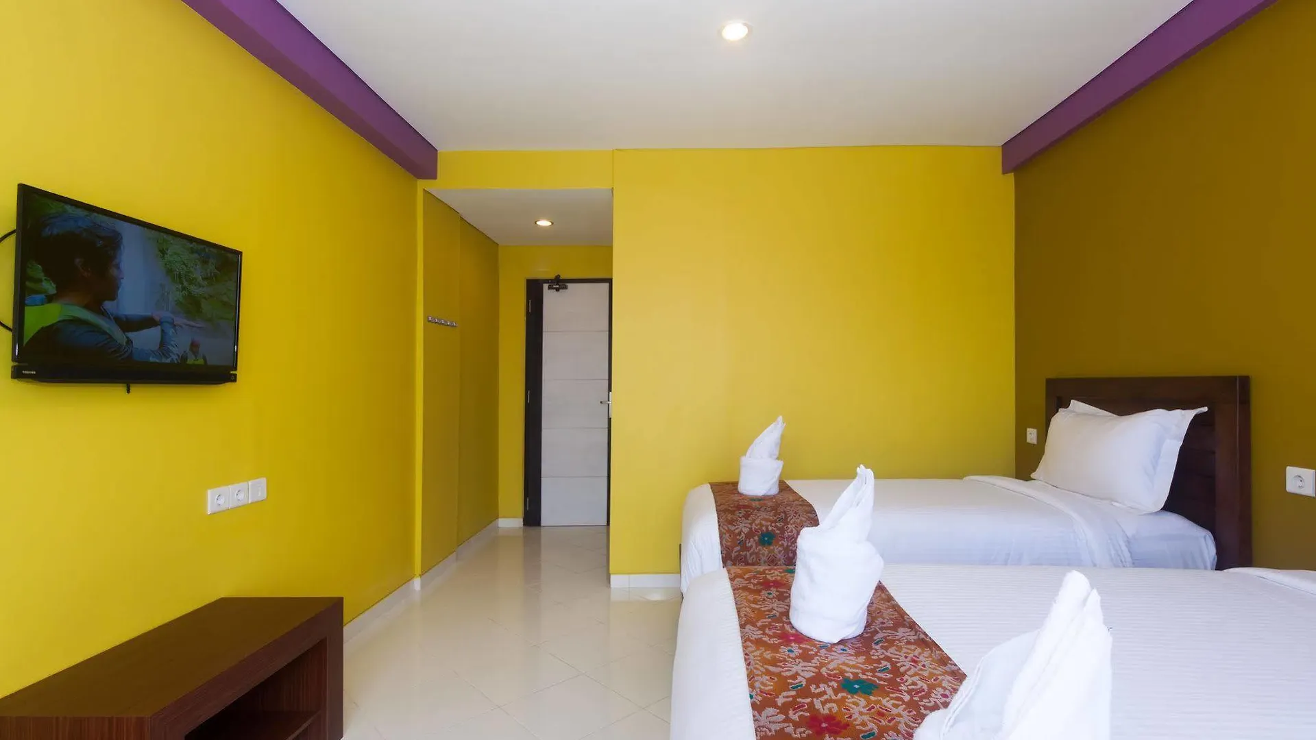 Zen Rooms Kuta Puri Demak Denpasar